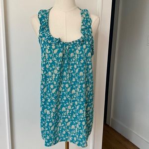 Sleeveless top ruffle collar barely worn small razor back